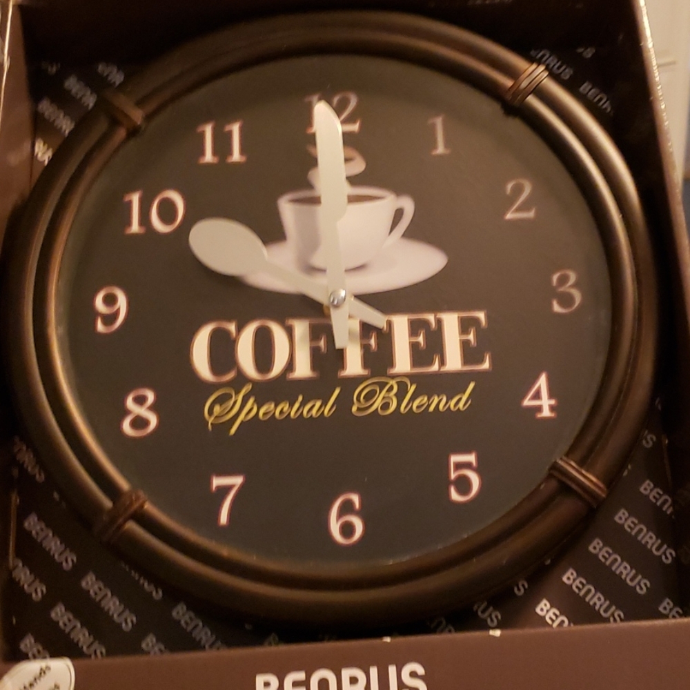 Kitchen clock